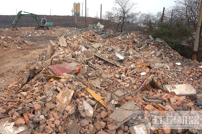 日積月累的廢舊紅磚數量并不少 日積月累的廢舊紅磚數量并不少